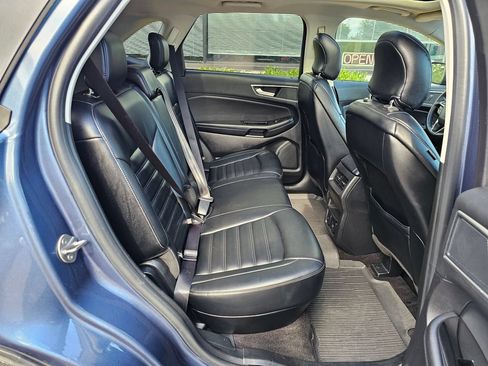 Used 2019 Ford Edge SEL w/ Convenience Package AWD/4WD image 12