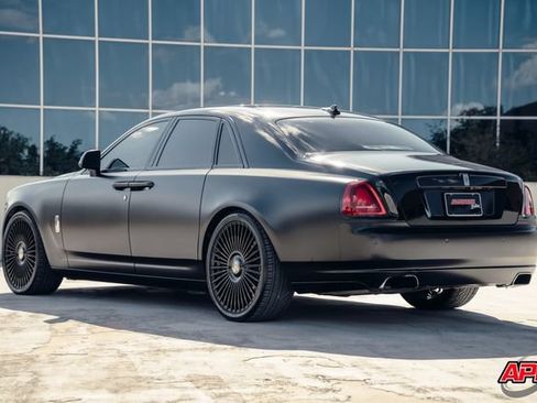 Used 2014 Rolls-Royce Ghost RWD image 51