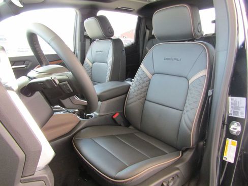 New 2026 GMC Canyon Denali AWD/4WD image 26