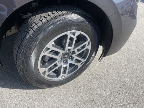 New 2025 Ford Expedition Active image 19