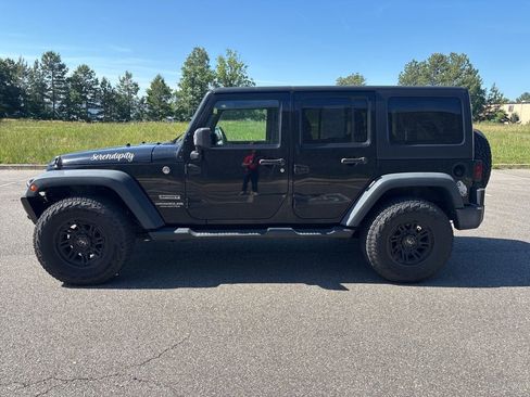 Used 2016 Jeep Wrangler Unlimited Sport w/ Quick Order Package 24S AWD/4WD image 4