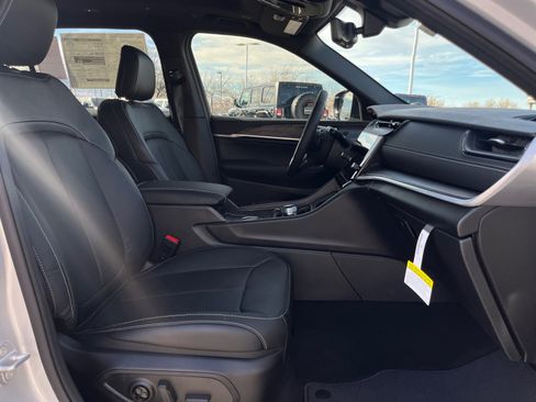 New 2026 Jeep Grand Cherokee L Limited image 29