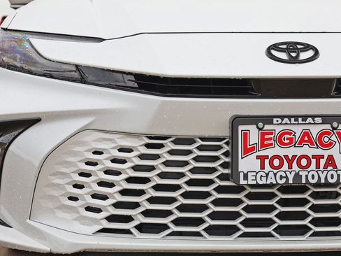 Used 2025 Toyota Camry XSE image 11