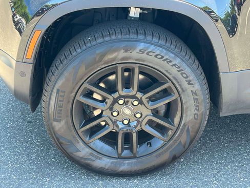 Used 2025 Land Rover Defender 110 S AWD/4WD image 6