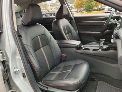 Used 2023 Nissan Altima 2.5 SR image 17