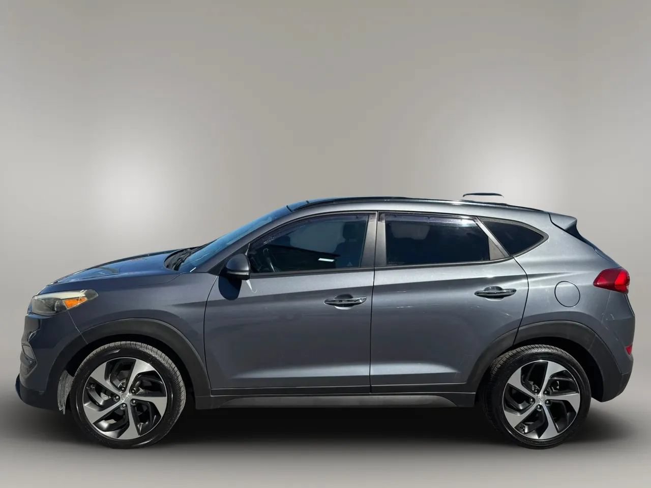 Used 2016 Hyundai Tucson Limited w/ Option Group 03 AWD/4WD image 4