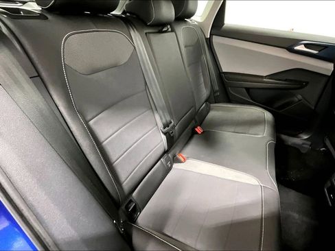 Used 2024 Volkswagen Taos SE image 36