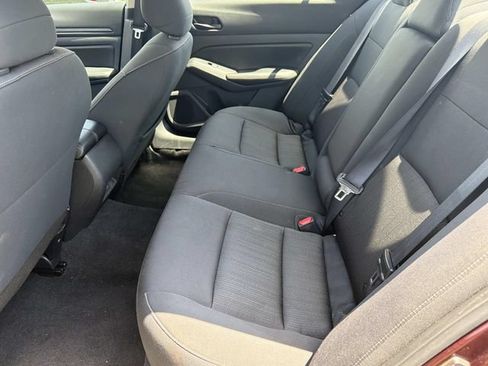 Used 2025 Nissan Altima 2.5 SV FWD image 21