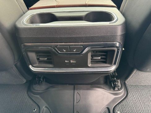 Used 2024 GMC Sierra 2500 Denali Ultimate image 19