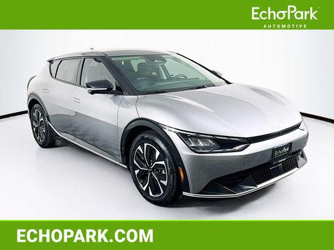 Used 2024 Kia EV6 Wind w/ Wind Technology Package AWD/4WD image 1