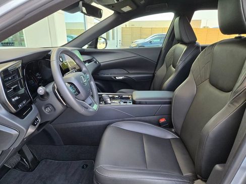 Used 2025 Lexus RX 350 FWD w/ Technology Package image 9