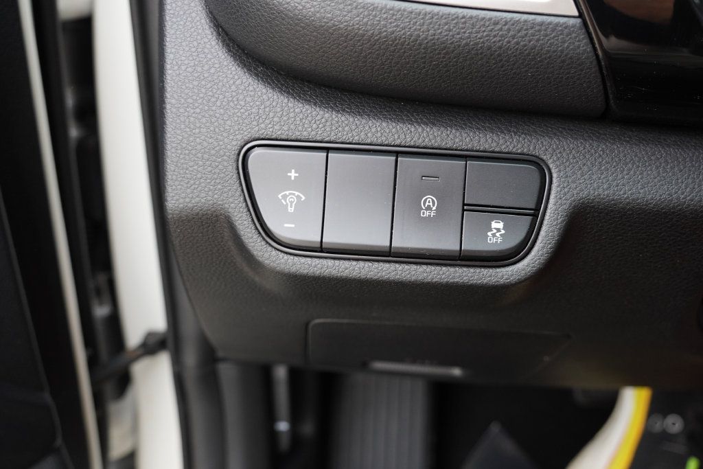 Certified 2024 Kia Seltos S FWD image 22