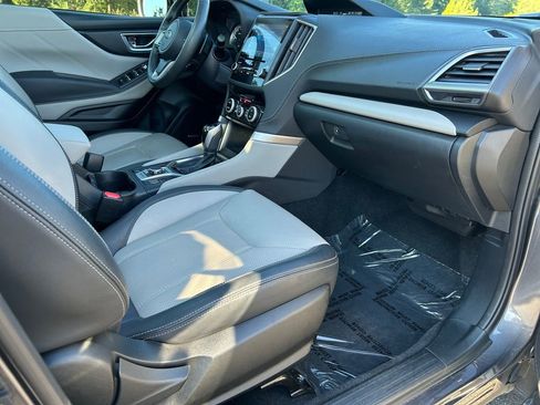 Used 2023 Subaru Forester Limited image 26