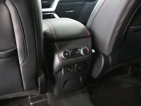 Used 2025 Ford Explorer ST-Line AWD/4WD image 32