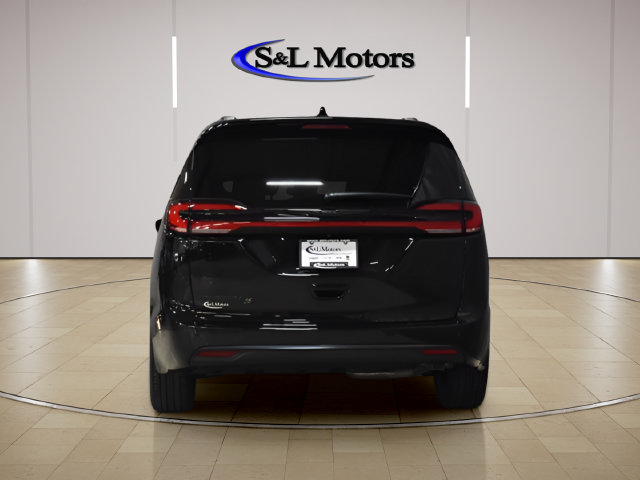 New 2026 Chrysler Pacifica Select w/ S Appearance Package FWD image 6