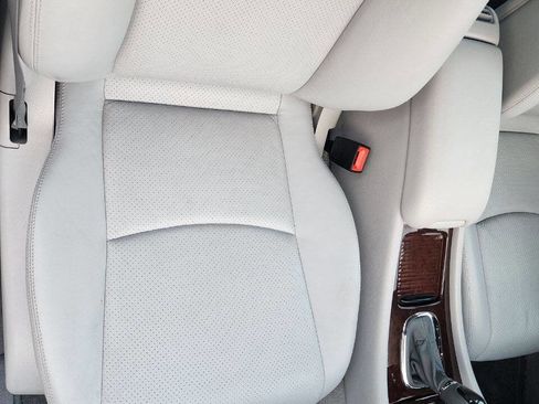 Used 2001 Mercedes-Benz C 320 Sedan image 22