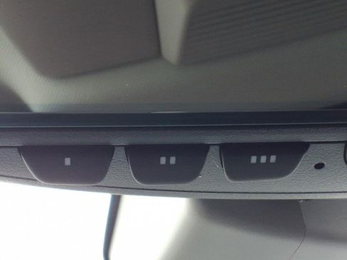 New 2026 Volkswagen Tiguan SE image 24