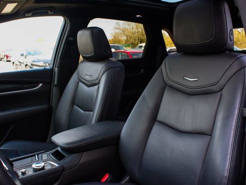 Used 2023 Cadillac XT5 Premium Luxury image 32