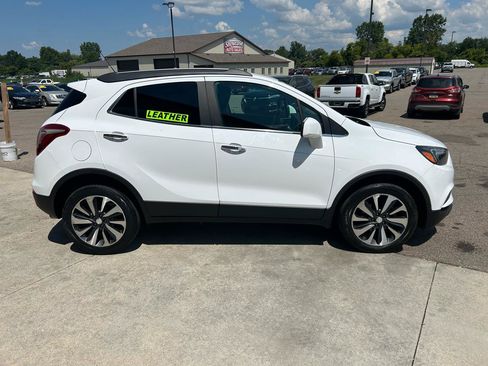 Used 2021 Buick Encore Preferred AWD/4WD image 4