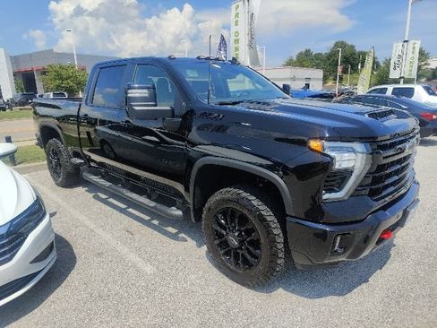 Used 2025 Chevrolet Silverado 2500 LT w/ Trail Boss Package AWD/4WD image 28