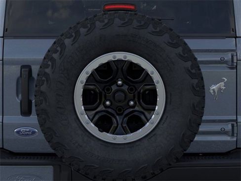 New 2025 Ford Bronco Badlands image 24