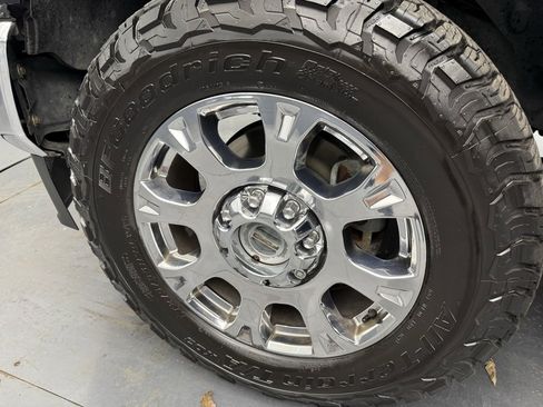 Used 2021 Ford F250 Lariat w/ Lariat Ultimate Package image 17