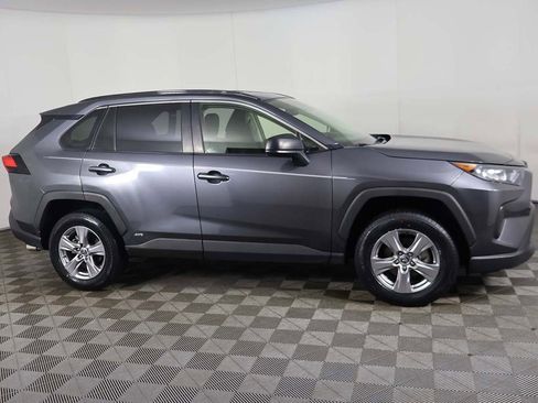 Used 2022 Toyota RAV4 LE image 15