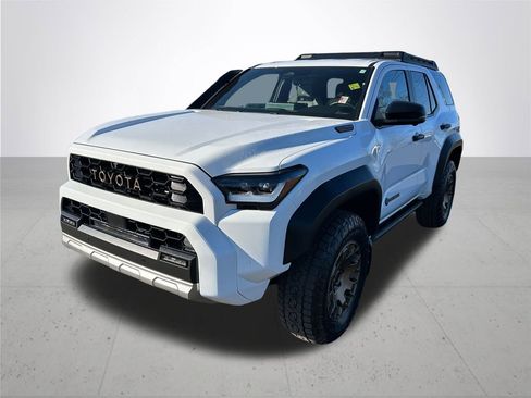 Certified 2025 Toyota 4Runner Trailhunter image 2