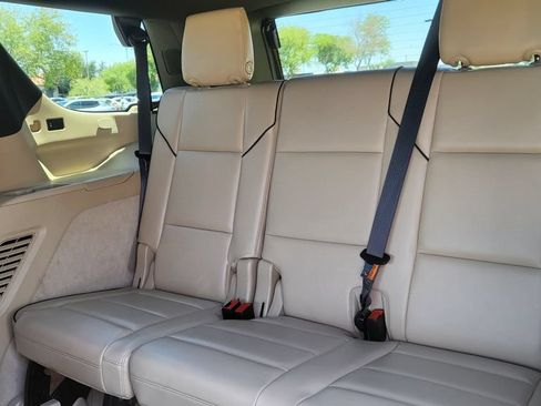 Used 2021 Cadillac Escalade Premium Luxury AWD/4WD image 28
