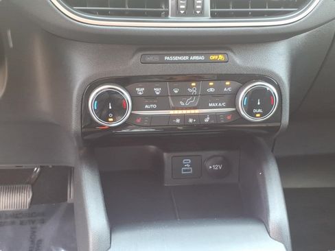 Used 2022 Ford Escape SEL w/ SEL Stealth AWD Package image 18