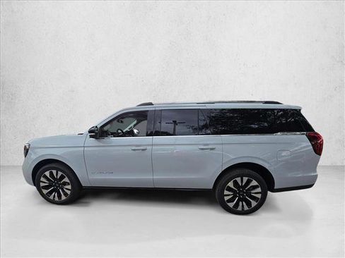 New 2025 Ford Expedition Max Platinum w/ Driver's Package image 5