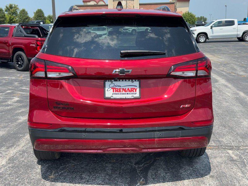 Used 2024 Chevrolet Equinox RS w/ RS Leather Package FWD image 4
