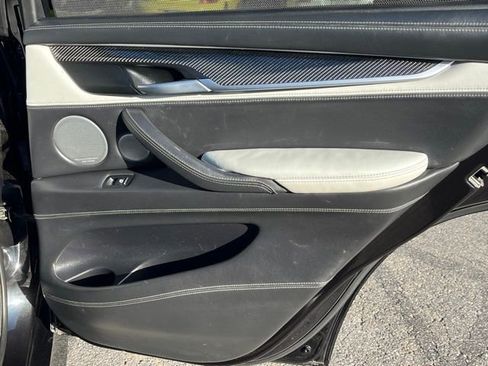 Used 2017 BMW X5 M image 23