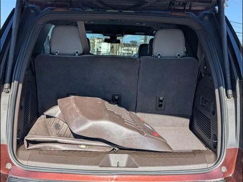 Used 2022 Chevrolet Tahoe LT w/ Luxury Package image 19