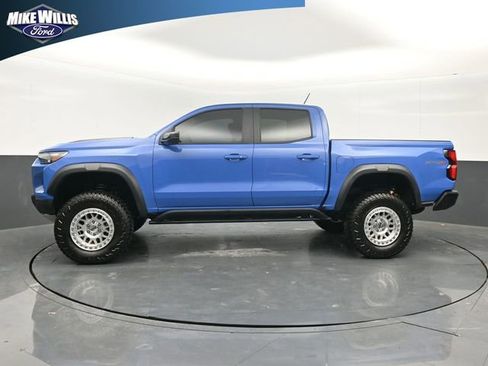 Used 2025 Chevrolet Colorado ZR2 w/ Technology Package AWD/4WD image 4