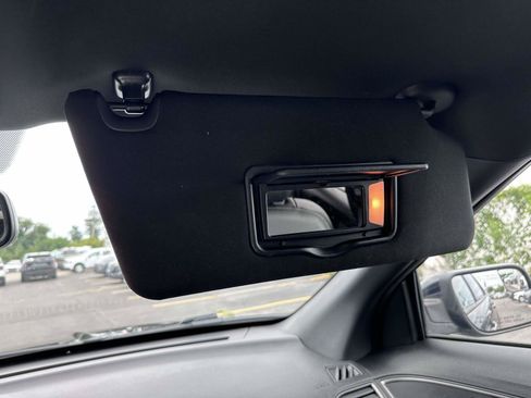 Used 2018 Ford Explorer XLT w/ Equipment Group 202A AWD/4WD image 30