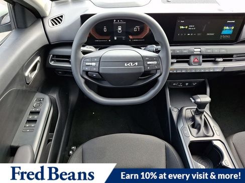 New 2026 Kia K4 LXS image 7