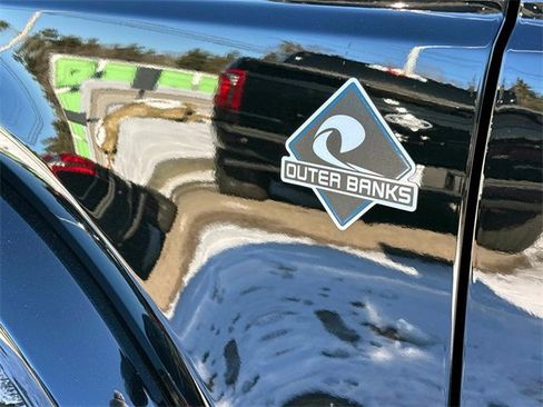 Used 2024 Ford Bronco Outer Banks image 7