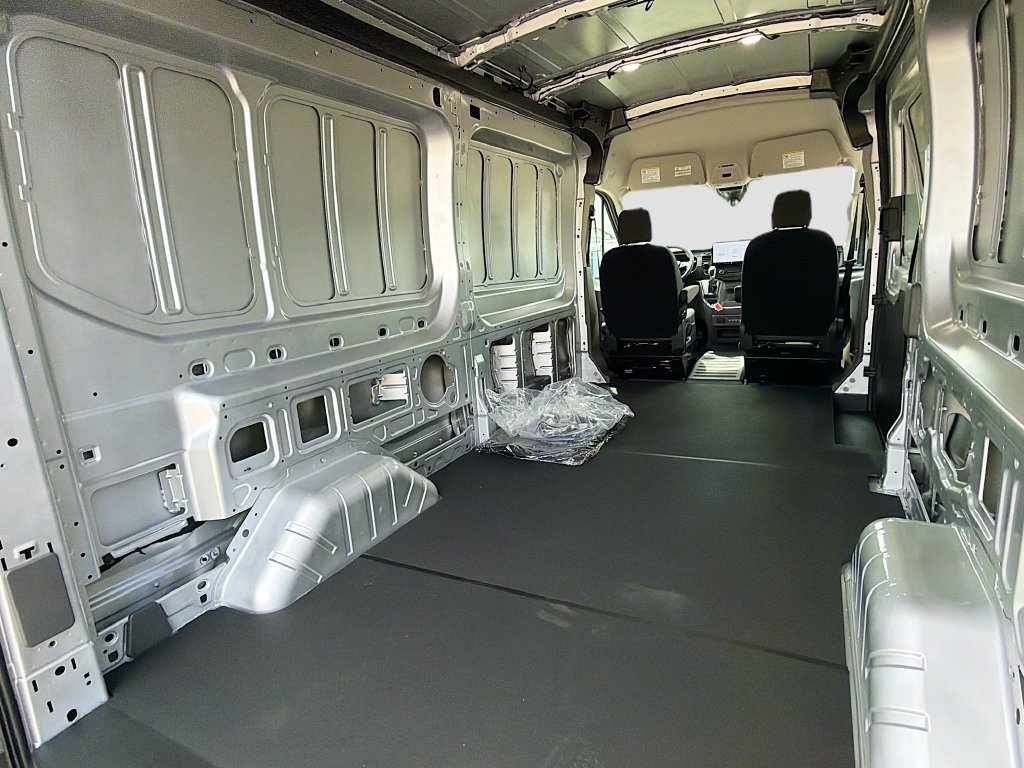 New 2026 Ford Transit 250 148 Medium Roof RWD image 28