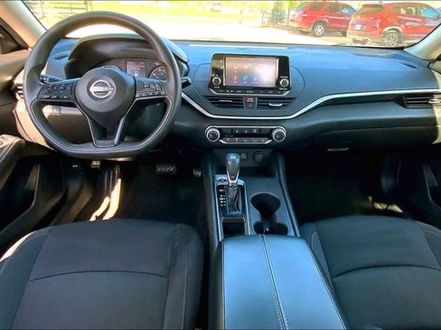 Used 2024 Nissan Altima 2.5 S image 16