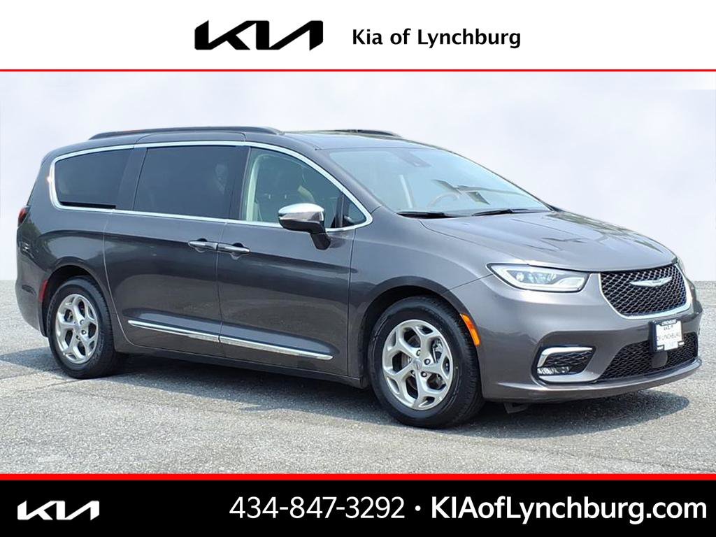 Used 2023 Chrysler Pacifica Limited FWD image 1