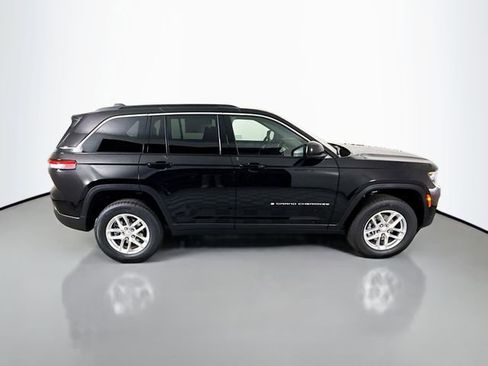 New 2025 Jeep Grand Cherokee Laredo w/ Luxury Tech Group I image 8