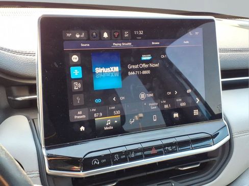 Used 2022 Jeep Compass Limited image 5