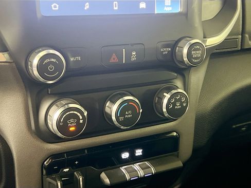 Used 2024 RAM 3500 Big Horn image 27