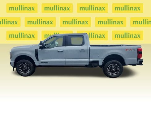 New 2026 Ford F350 Platinum w/ FX4 Off-Road Package image 8
