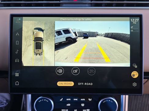 Used 2023 Land Rover Range Rover SE image 25