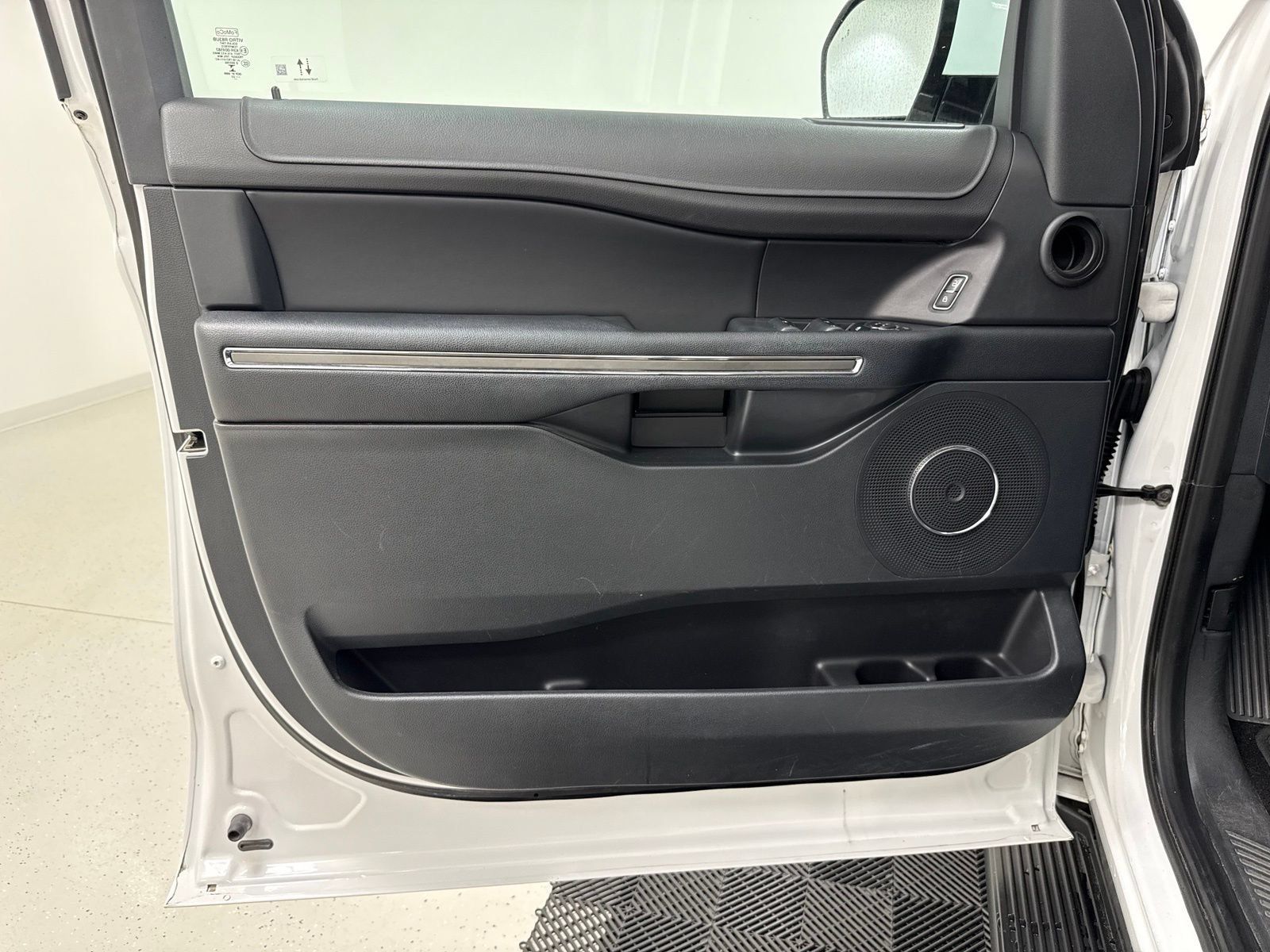 Used 2022 Ford Expedition XLT AWD/4WD image 13