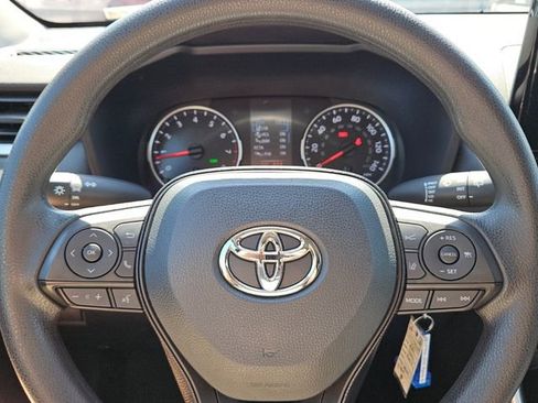Used 2020 Toyota RAV4 LE w/ All Weather Liner Package AWD/4WD image 22