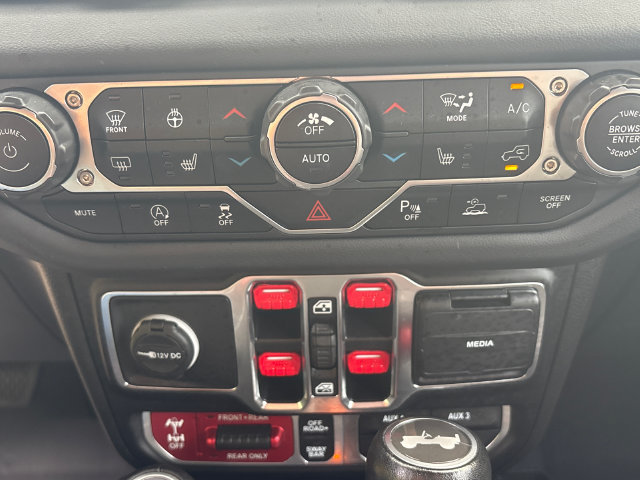 Used 2024 Jeep Wrangler Unlimited Rubicon AWD/4WD image 31