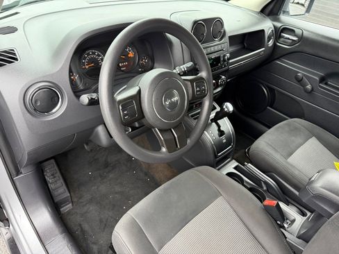 Used 2017 Jeep Patriot Sport image 14